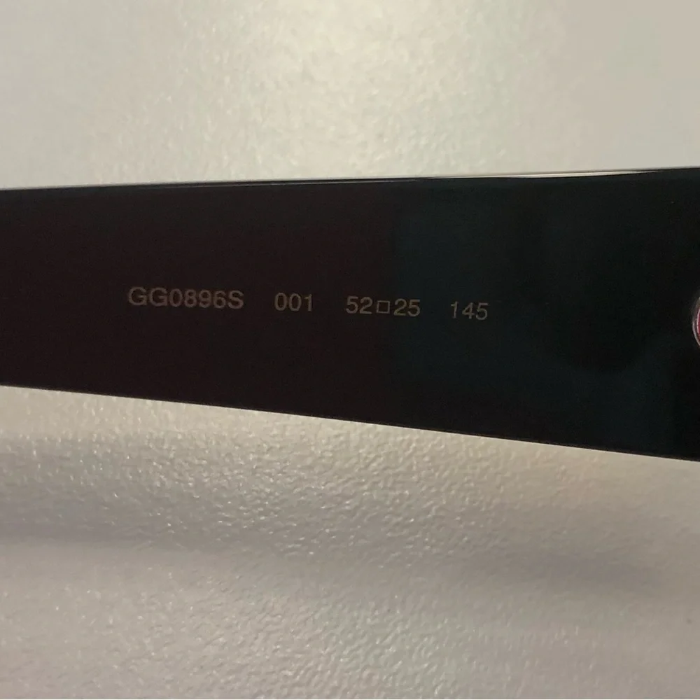 Gucci Oversized Sunglasses - Gucci GG0896S - Picture 5 of 6